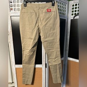 Dickies Khaki 3/26 pants